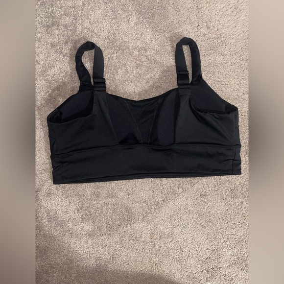 Nike Essential Scoopneck Midkini Swim
Top Size 2XL - Picture 5 of 10